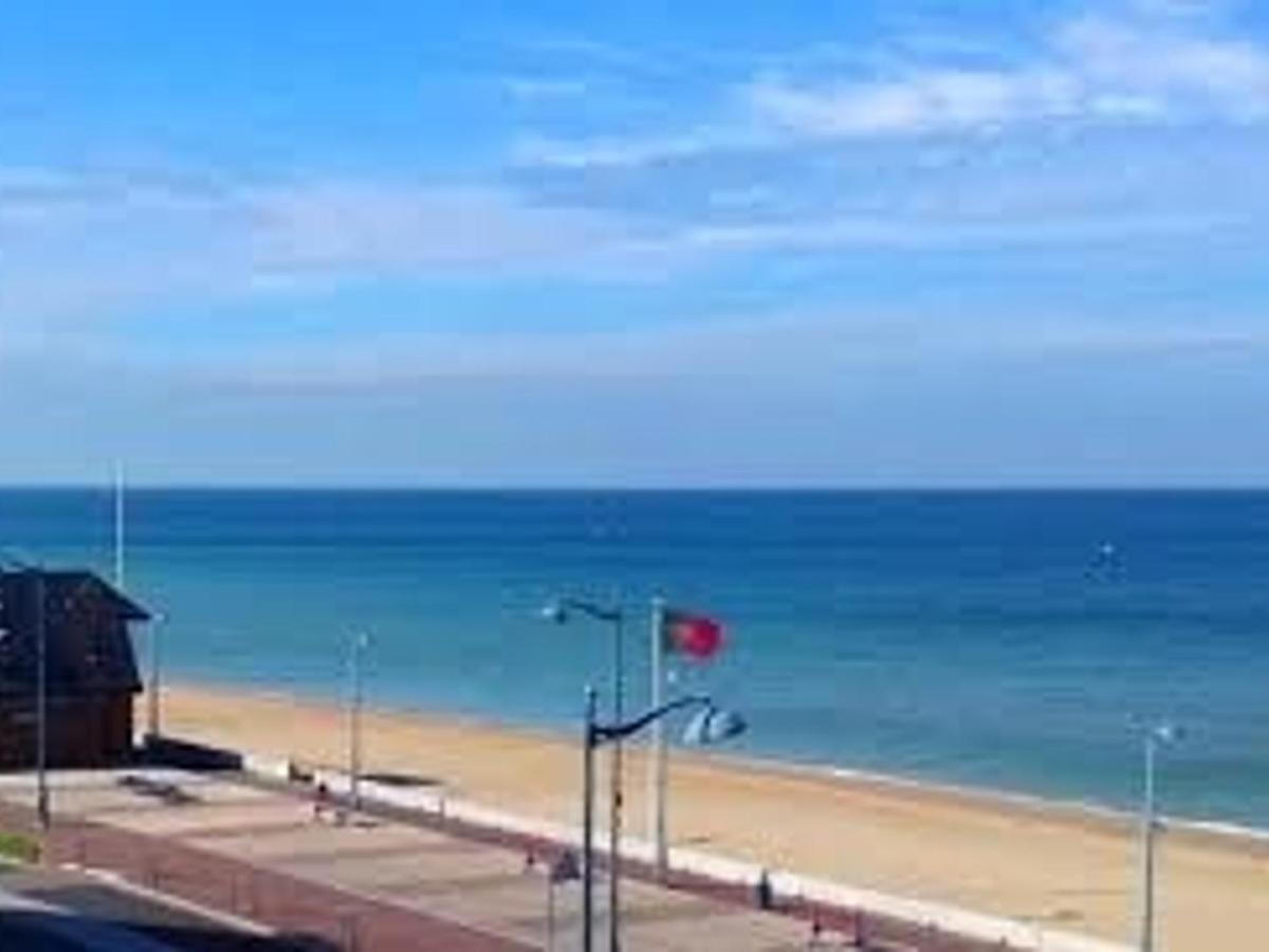Apartment En Front De A Face Au Casino, 2p Equipe Avec Parking Privatif - Fr-1-712-14 *