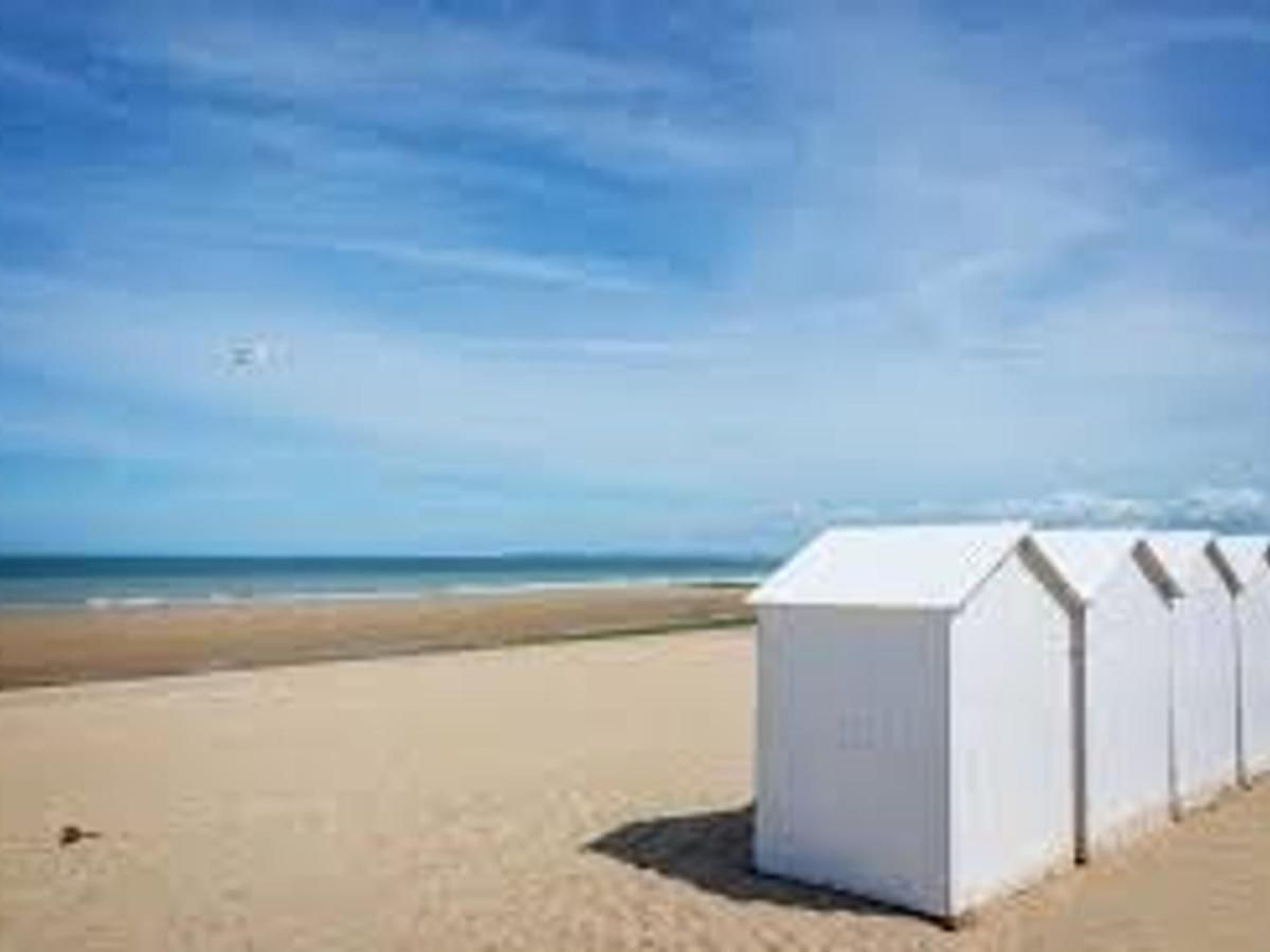 Apartment En Front De A Face Au Casino, 2p Equipe Avec Parking Privatif - Fr-1-712-14 Villers-sur-Mer