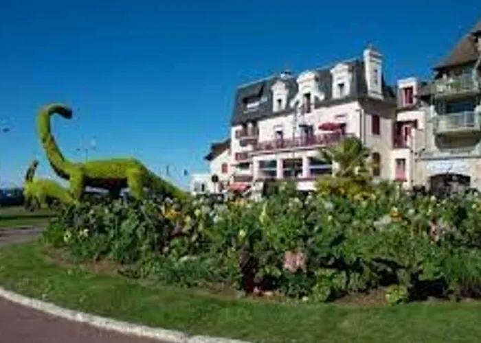 Appartement En Front De Mer A Villers-Sur-Mer Face Au Casino, 2P Tout Equipe Avec Parking Privatif - Fr-1-712-14