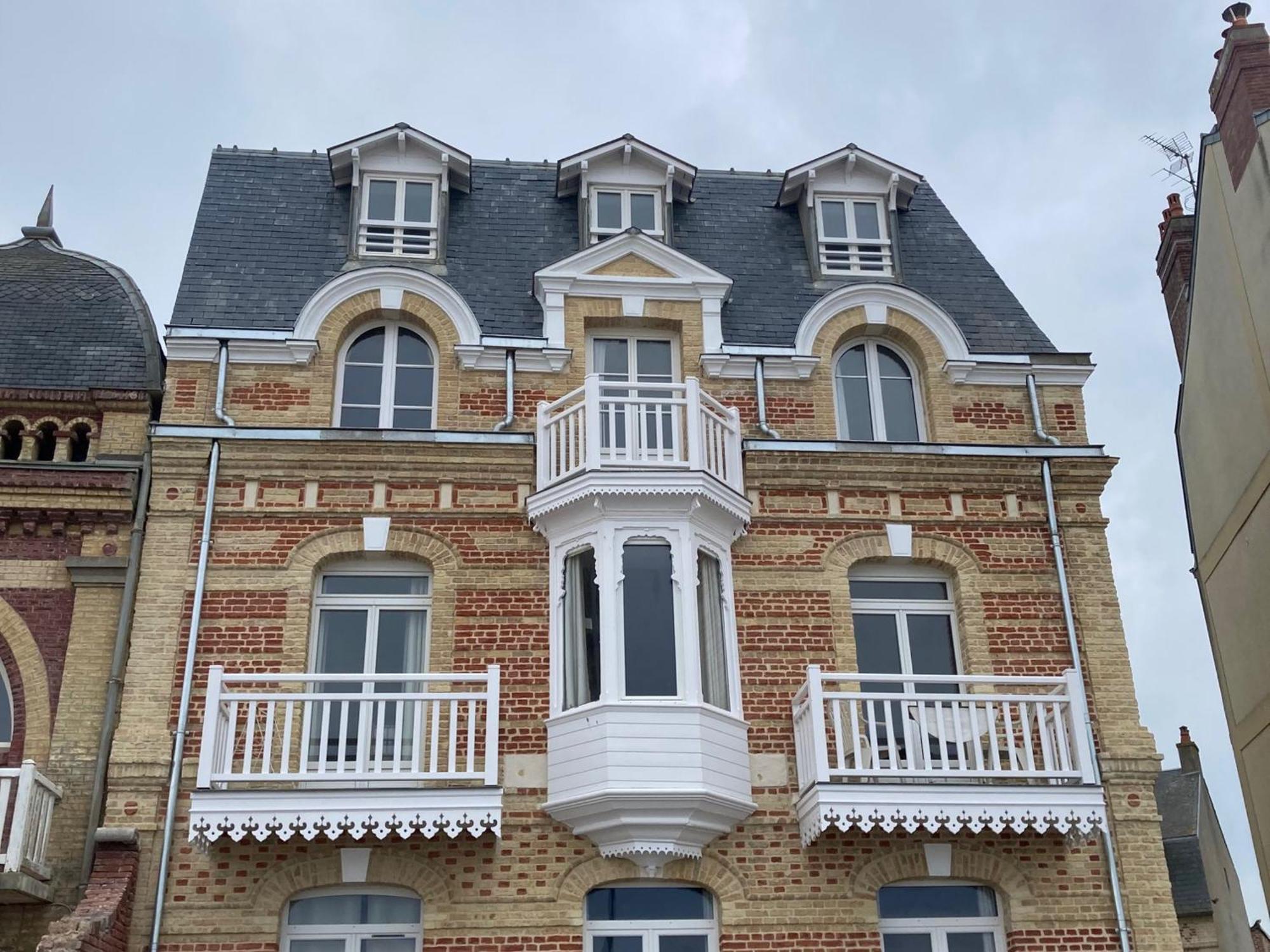 En Front De A Face Au Casino, 2p Equipe Avec Parking Privatif - Fr-1-712-14 Apartment